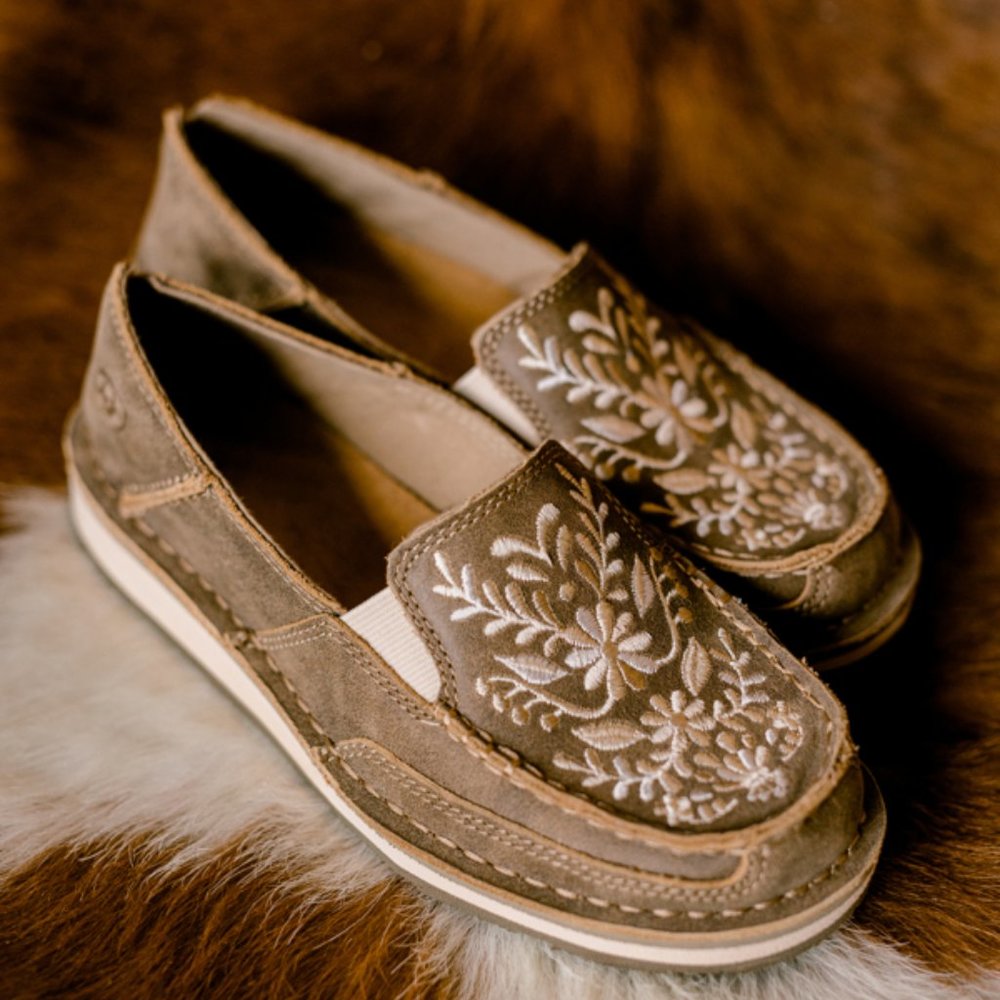 NWT*Ariat Cruiser Slip-On Shoe [Brown Bomber Embroidered]